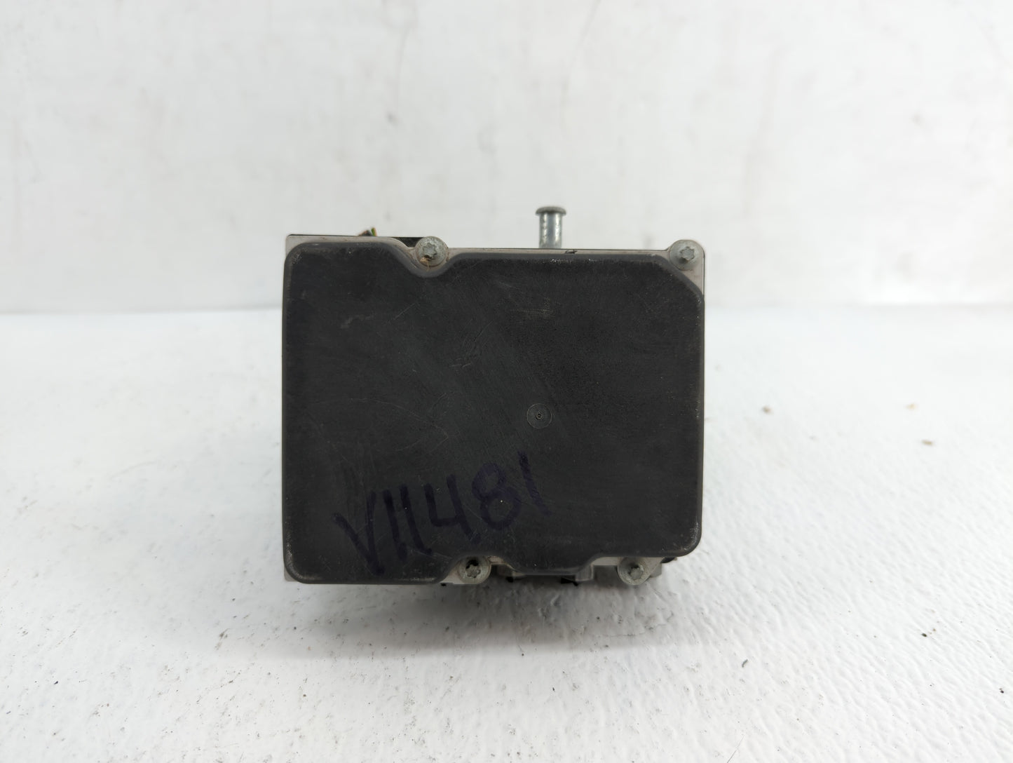 2010-2012 Jaguar Xj ABS Pump Control Module Replacement P/N:AW93-2C405-CF Fits Fits 2010 2011 2012 OEM Used Auto Parts - Oem