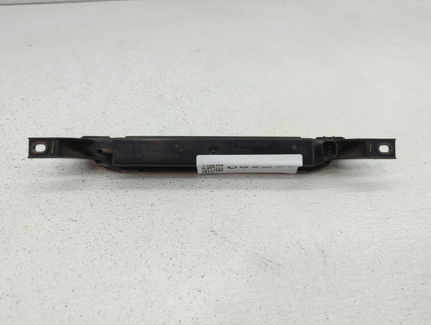 2012 Jeep Cherokee Third Brake Light Tail Light P/N:05303754AF Fits OEM Used Auto Parts - Oemusedautoparts1.com