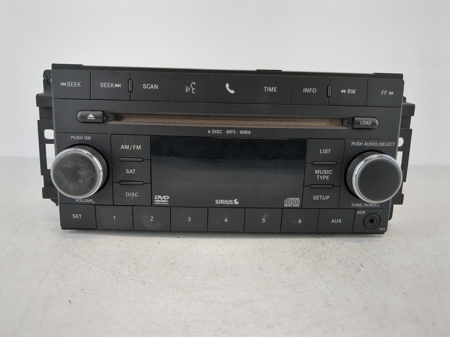 2011-2012 Jeep Compass Radio AM FM Cd Player Receiver Replacement P/N:05064949AE Fits Fits 2011 2012 OEM Used Auto Parts - O
