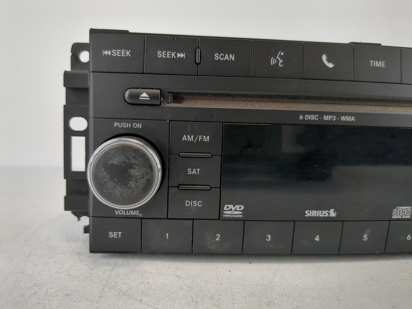 2011-2012 Jeep Compass Radio AM FM Cd Player Receiver Replacement P/N:05064949AE Fits Fits 2011 2012 OEM Used Auto Parts - O