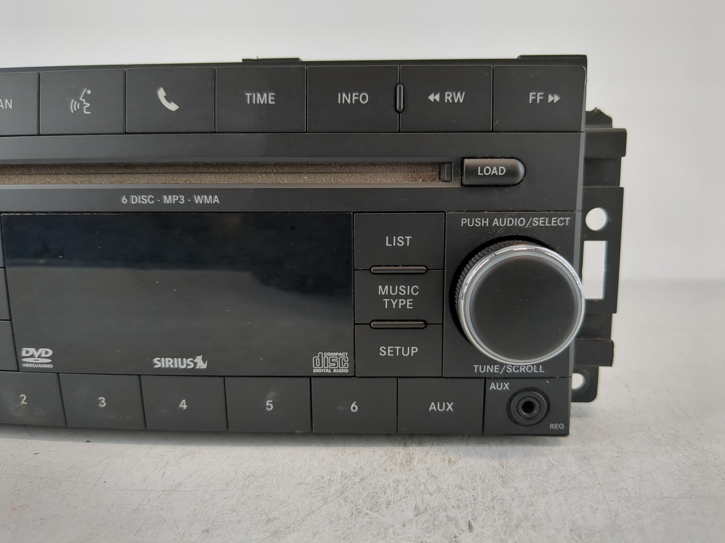 2011-2012 Jeep Compass Radio AM FM Cd Player Receiver Replacement P/N:05064949AE Fits Fits 2011 2012 OEM Used Auto Parts - O