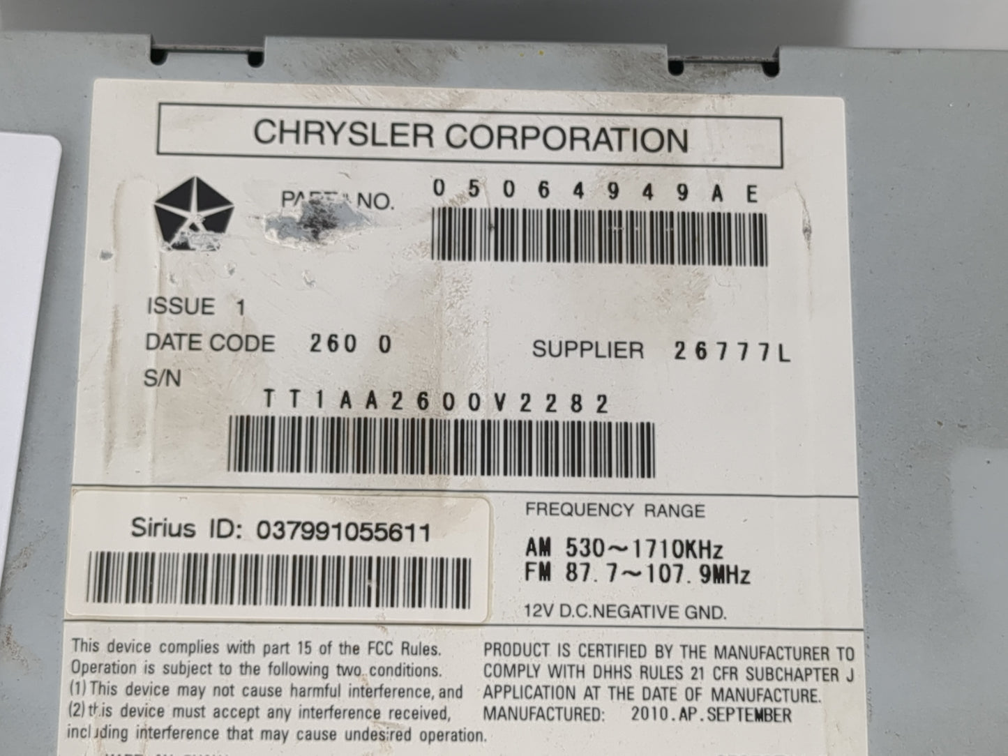 2011-2012 Jeep Compass Radio AM FM Cd Player Receiver Replacement P/N:05064949AE Fits Fits 2011 2012 OEM Used Auto Parts - O