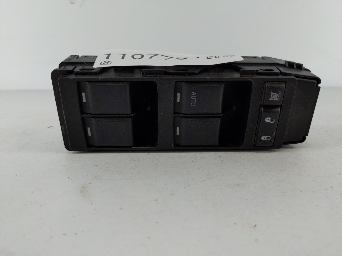 2012 Jeep Compass Master Power Window Switch Replacement Driver Side Left P/N:04602780AA Fits OEM Used Auto Parts - Oemuseda