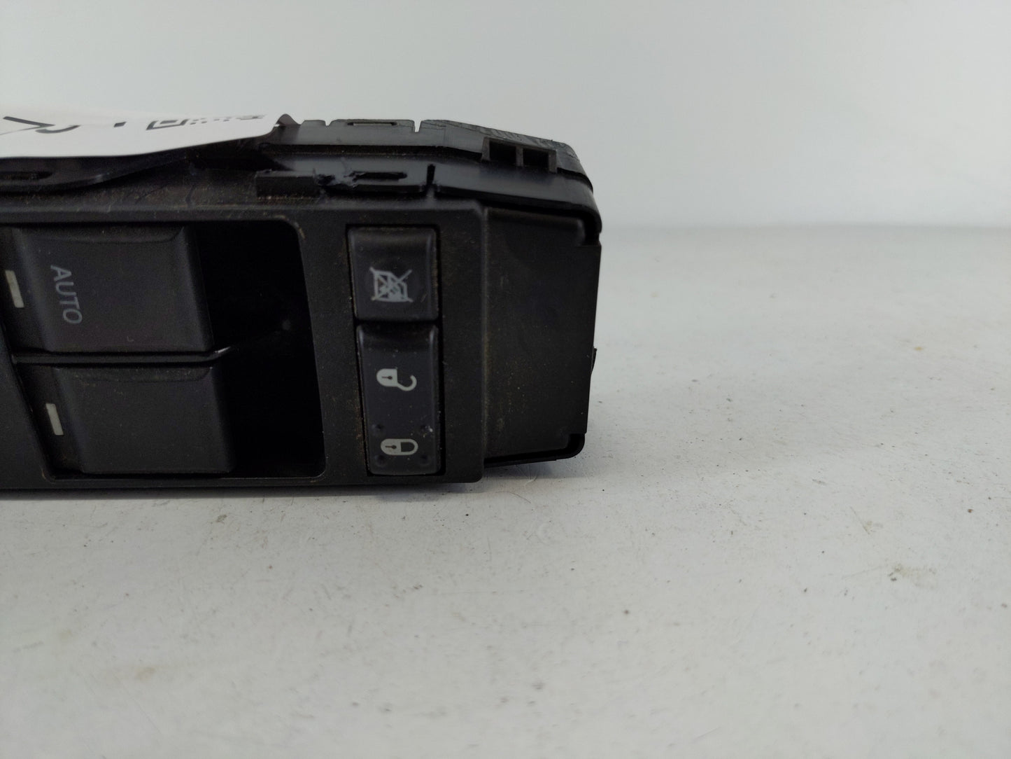 2012 Jeep Compass Master Power Window Switch Replacement Driver Side Left P/N:04602780AA Fits OEM Used Auto Parts - Oemuseda