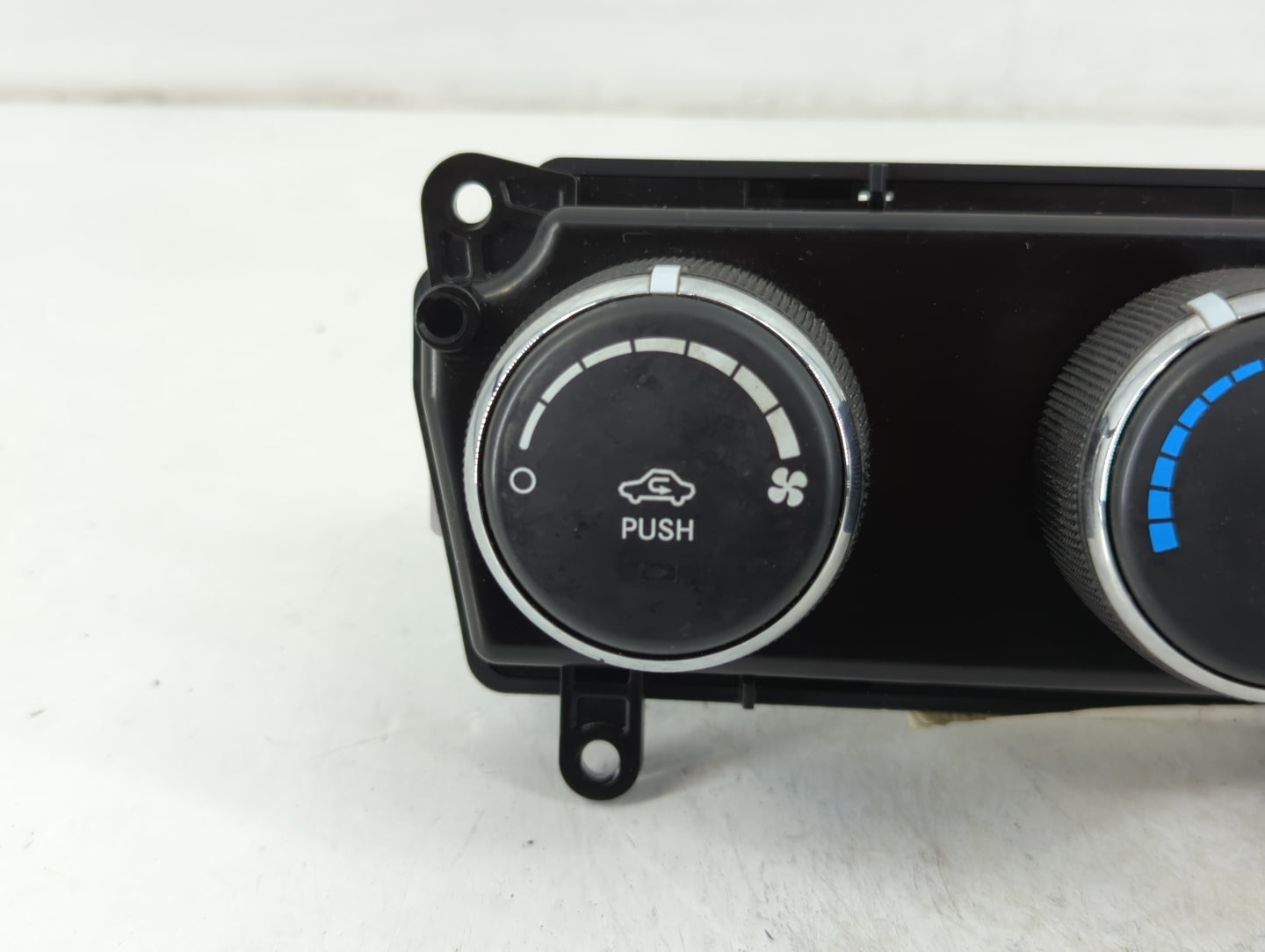 2012 Jeep Compass Climate Control Module Temperature AC/Heater Replacement P/N:P55111278AD Fits Fits 2011 2013 2014 2015 201