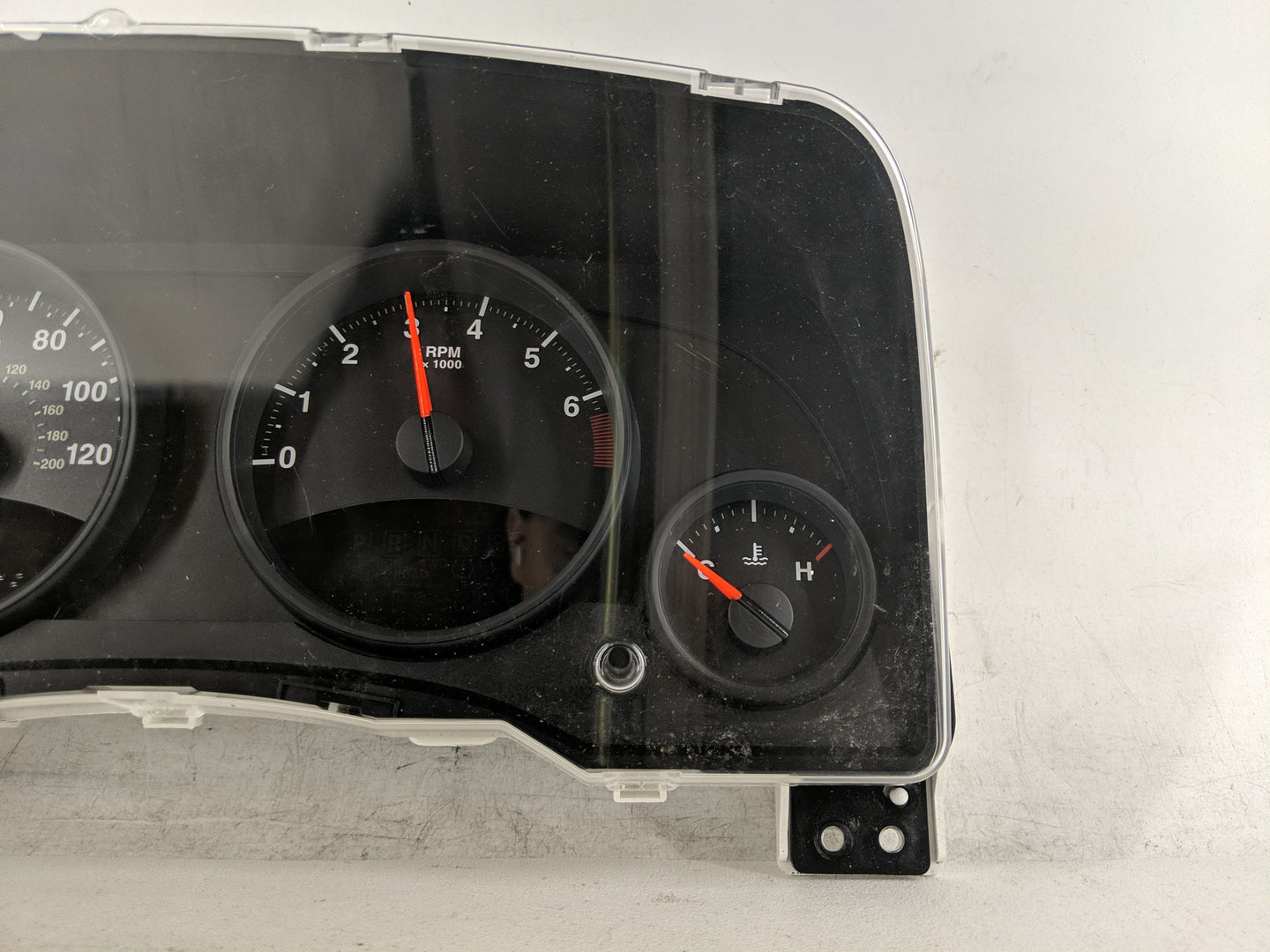 2011-2012 Jeep Compass Instrument Cluster Speedometer Gauges P/N:68080402AE Fits Fits 2011 2012 OEM Used Auto Parts - Oemuse