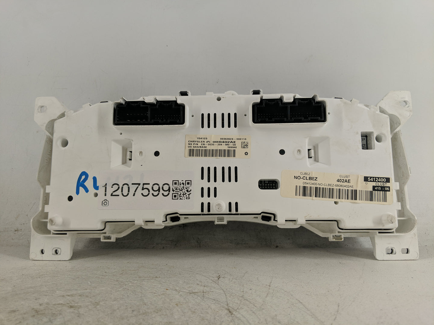 2011-2012 Jeep Compass Instrument Cluster Speedometer Gauges P/N:68080402AE Fits Fits 2011 2012 OEM Used Auto Parts - Oemuse