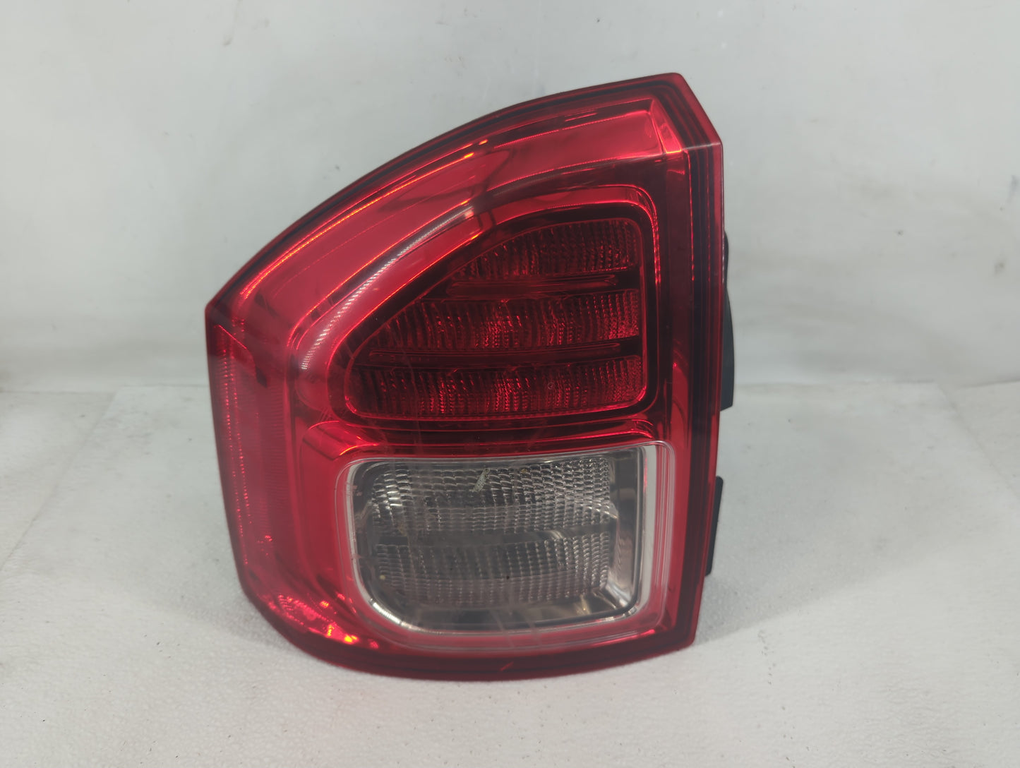 2011-2013 Jeep Compass Tail Light Assembly Driver Left OEM P/N:05182543 Fits Fits 2011 2012 2013 OEM Used Auto Parts - Oemus