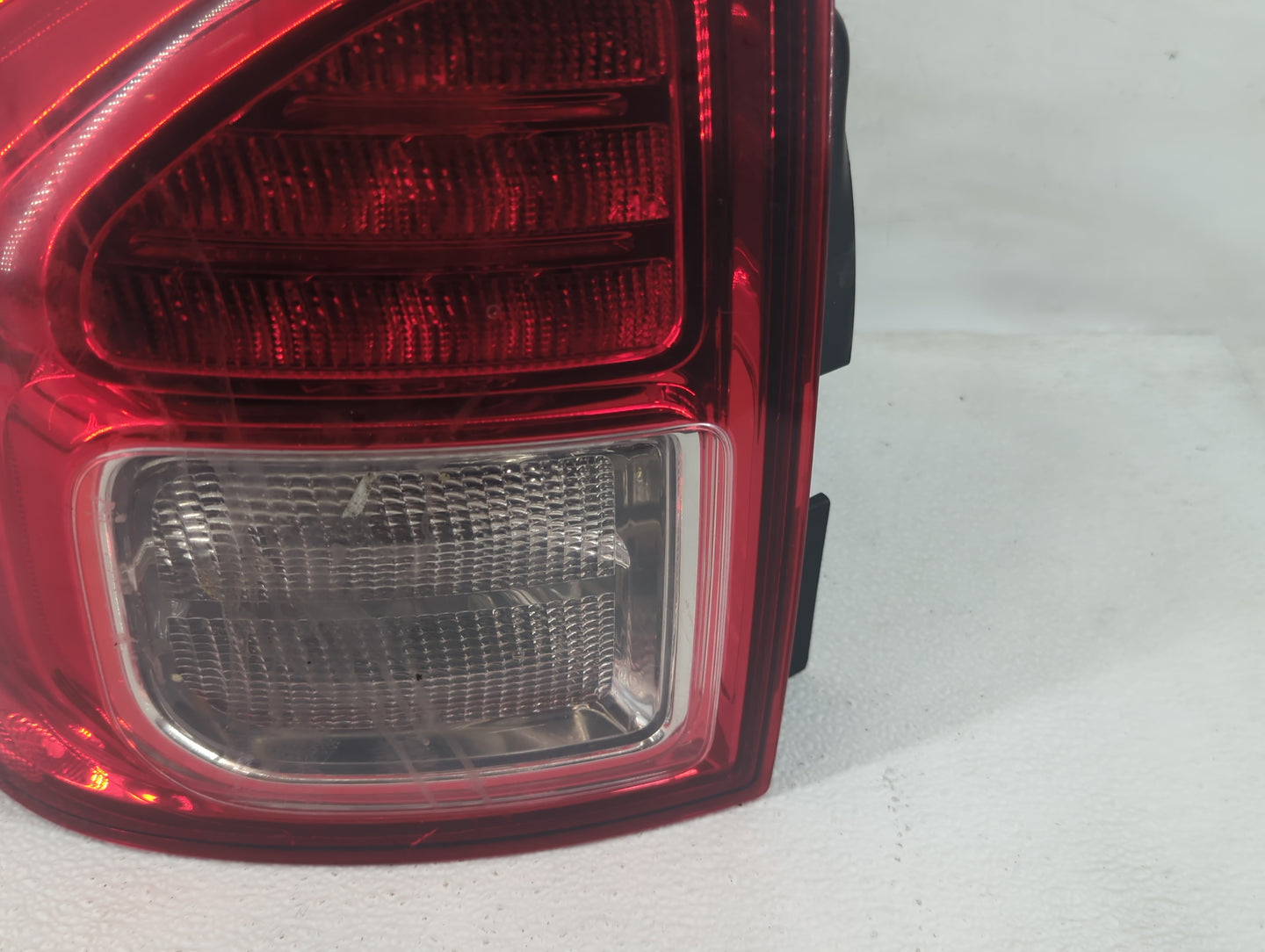 2011-2013 Jeep Compass Tail Light Assembly Driver Left OEM P/N:05182543 Fits Fits 2011 2012 2013 OEM Used Auto Parts - Oemus