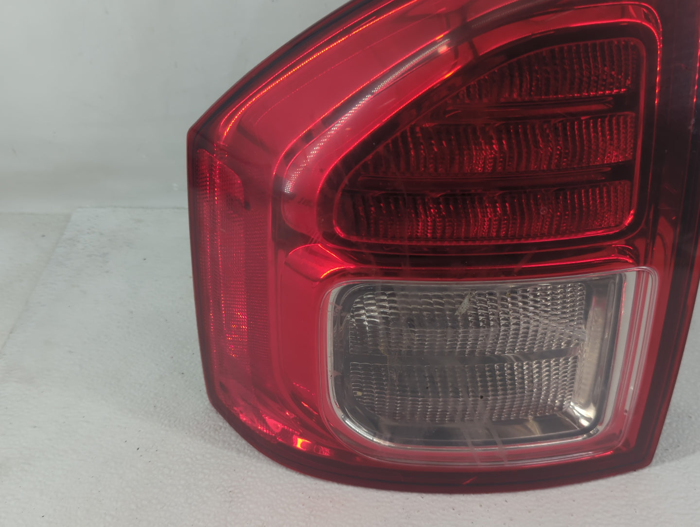 2011-2013 Jeep Compass Tail Light Assembly Driver Left OEM P/N:05182543 Fits Fits 2011 2012 2013 OEM Used Auto Parts - Oemus