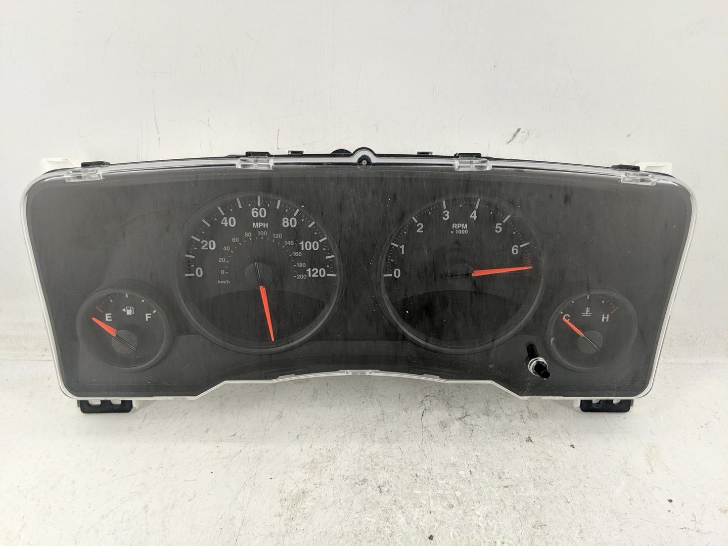 2011-2012 Jeep Compass Instrument Cluster Speedometer Gauges P/N:68080402AC Fits Fits 2011 2012 OEM Used Auto Parts - Oemuse