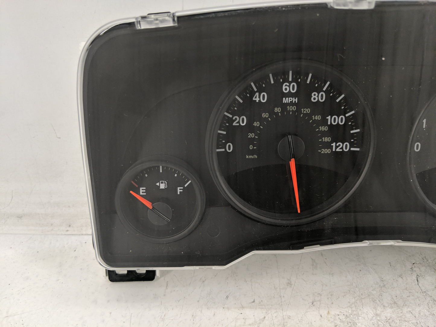2011-2012 Jeep Compass Instrument Cluster Speedometer Gauges P/N:68080402AC Fits Fits 2011 2012 OEM Used Auto Parts - Oemuse