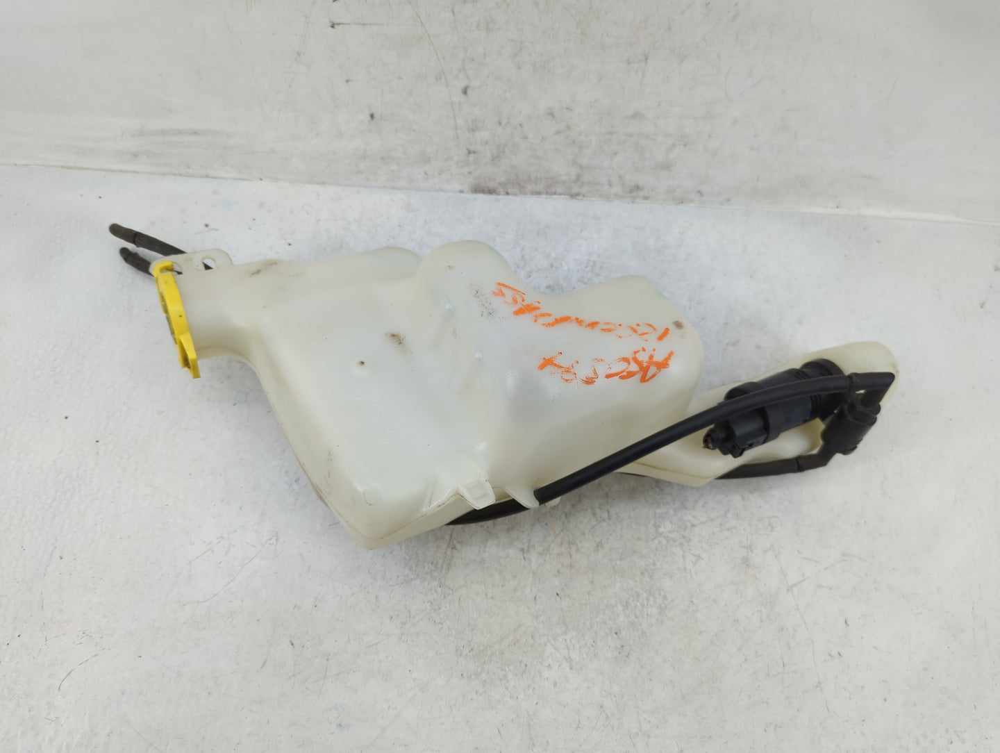 Jeep Compass Windshield Washer Fluid Reservoir Bottle Oem - Oemusedautoparts1.com