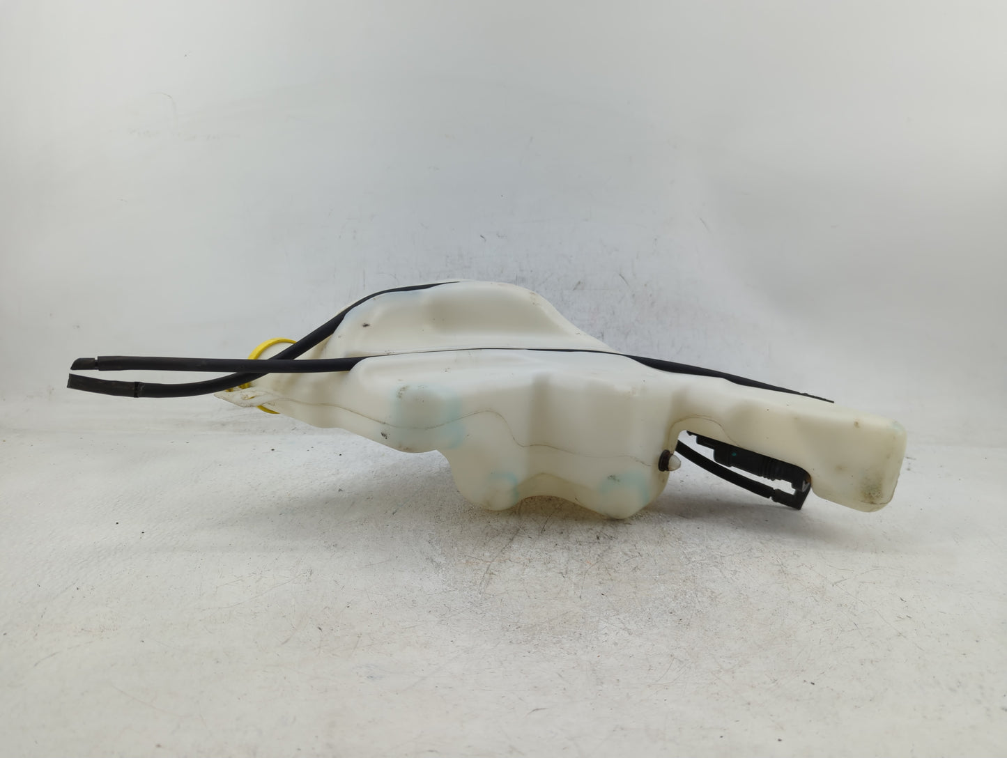 Jeep Compass Windshield Washer Fluid Reservoir Bottle Oem - Oemusedautoparts1.com