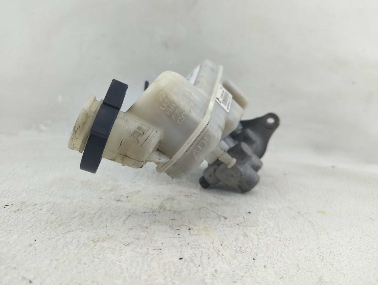 Jeep Compass Brake Master Cylinder - Oemusedautoparts1.com