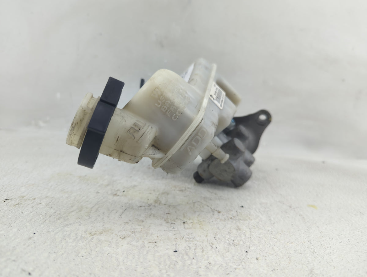 Jeep Compass Brake Master Cylinder 1290532 - Oemusedautoparts1.com