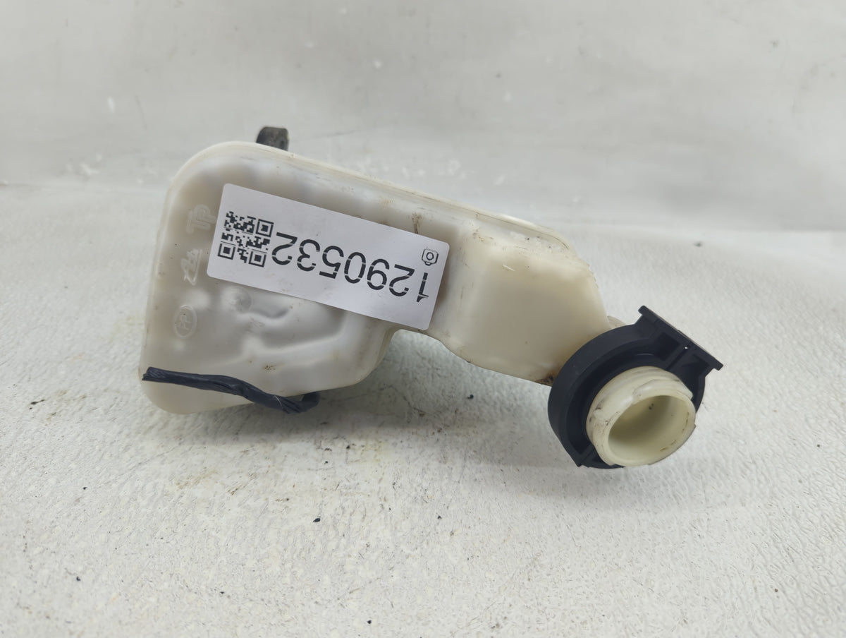 Jeep Compass Brake Master Cylinder 1290532 - Oemusedautoparts1.com