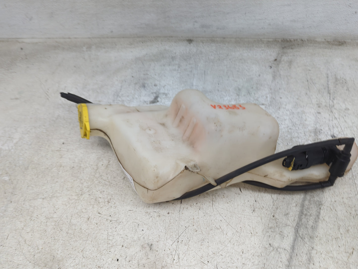 Jeep Compass Windshield Washer Fluid Reservoir Bottle 1482280 - Oemusedautoparts1.com