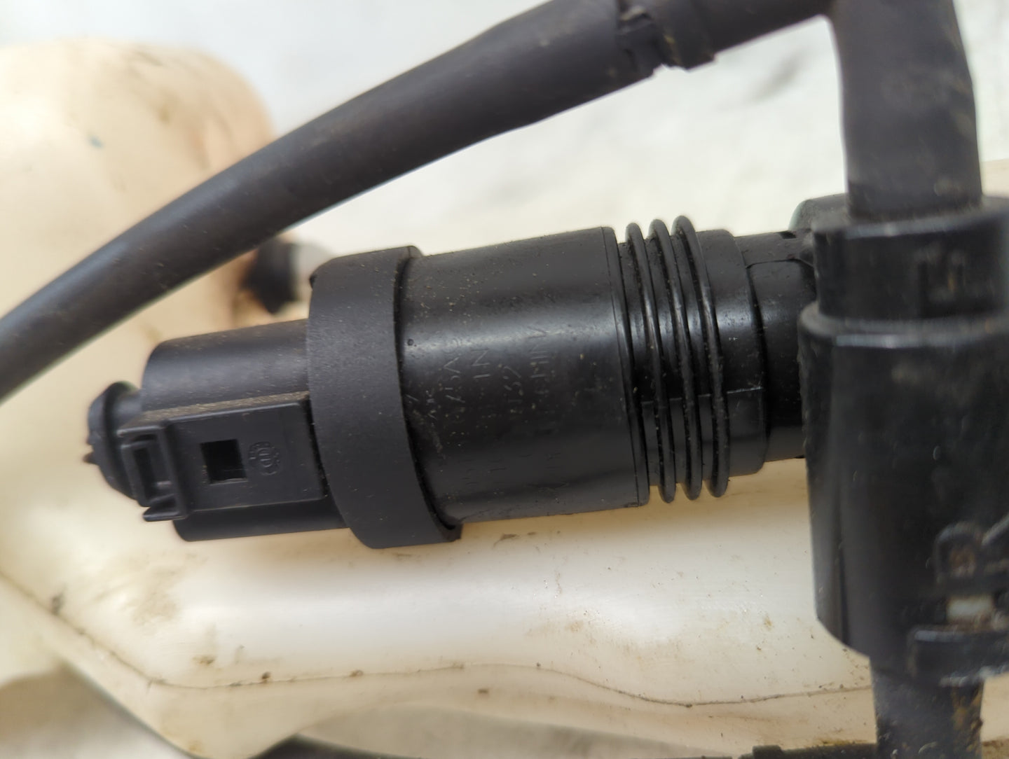 Jeep Compass Windshield Washer Fluid Reservoir Bottle 1482280 - Oemusedautoparts1.com