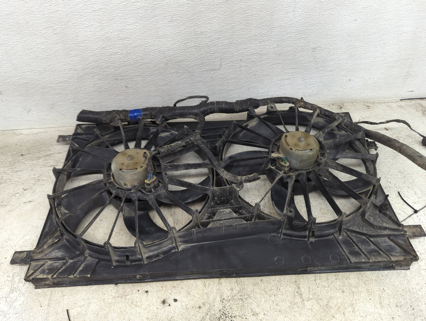 2007-2017 Jeep Compass Electric Radiator Cooling Fan Motor Assembly P/N:107VE 83403 Fits OEM Used Auto Parts - Oemusedautopa