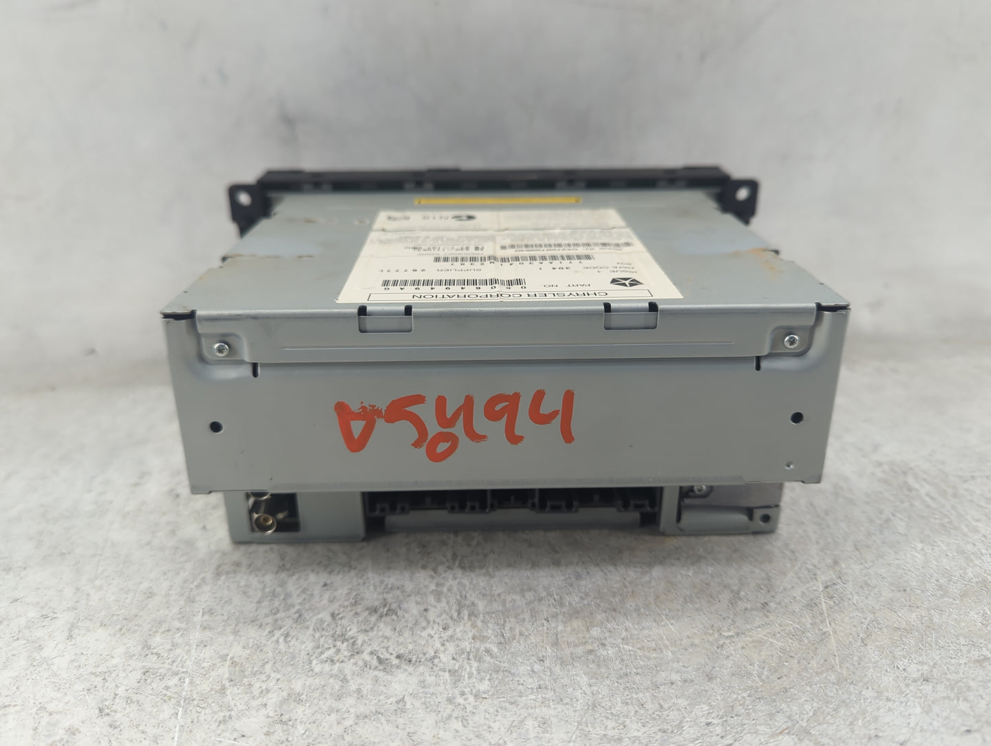 2011-2012 Jeep Compass Radio AM FM Cd Player Receiver Replacement P/N:05064949AG Fits Fits 2011 2012 OEM Used Auto Parts - O