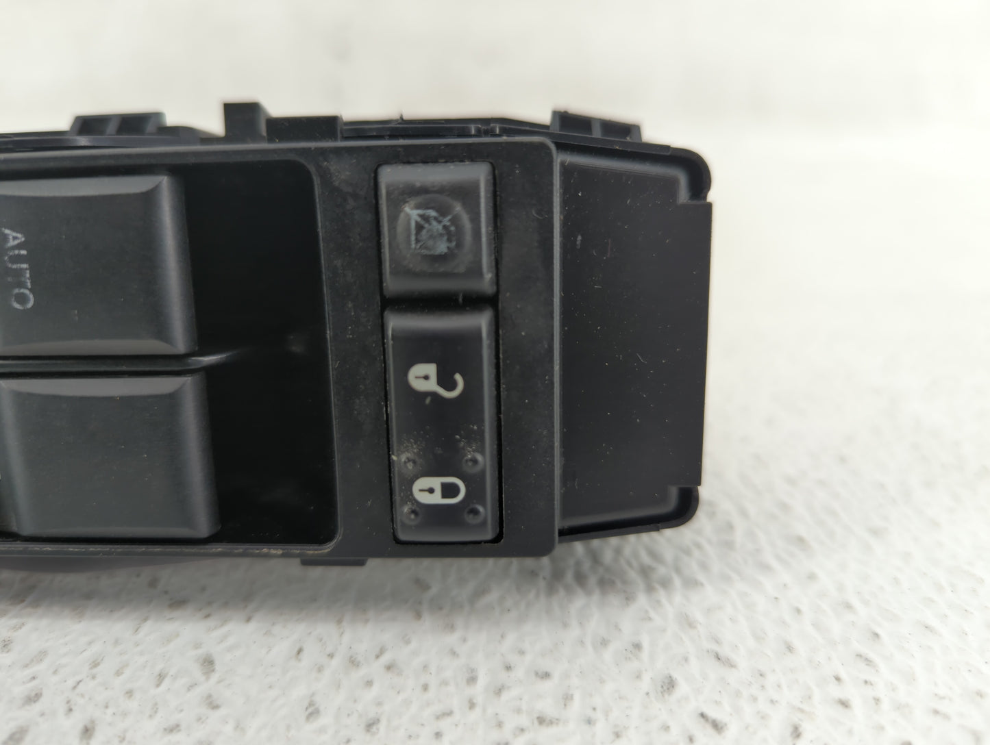 2012 Jeep Compass Master Power Window Switch Replacement Driver Side Left P/N:04602780AA Fits OEM Used Auto Parts - Oemuseda