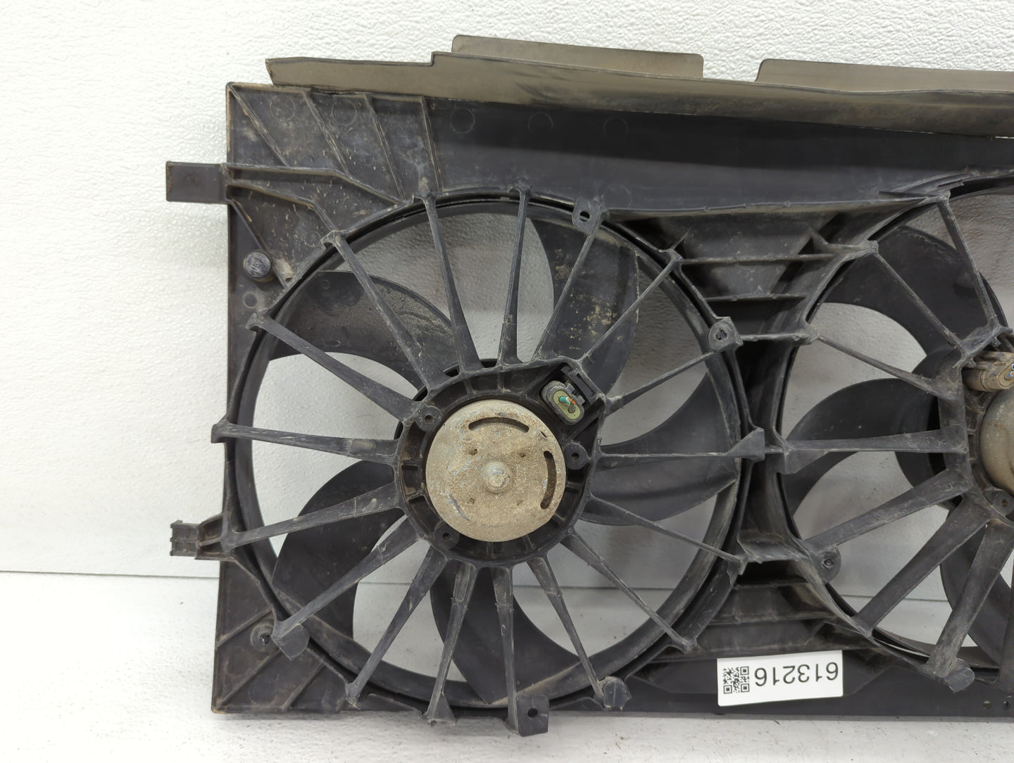 2007-2017 Jeep Compass Left Radiator Fan Motor Assembly - Oemusedautoparts1.com