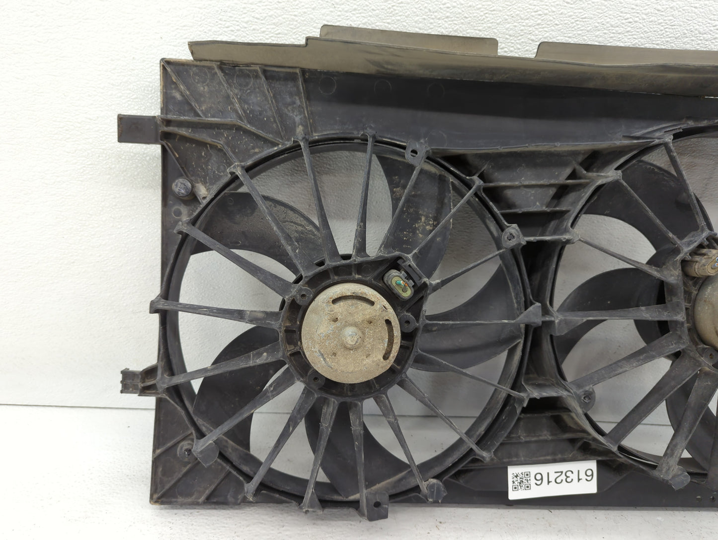 2007-2017 Jeep Compass Left Radiator Fan Motor Assembly - Oemusedautoparts1.com