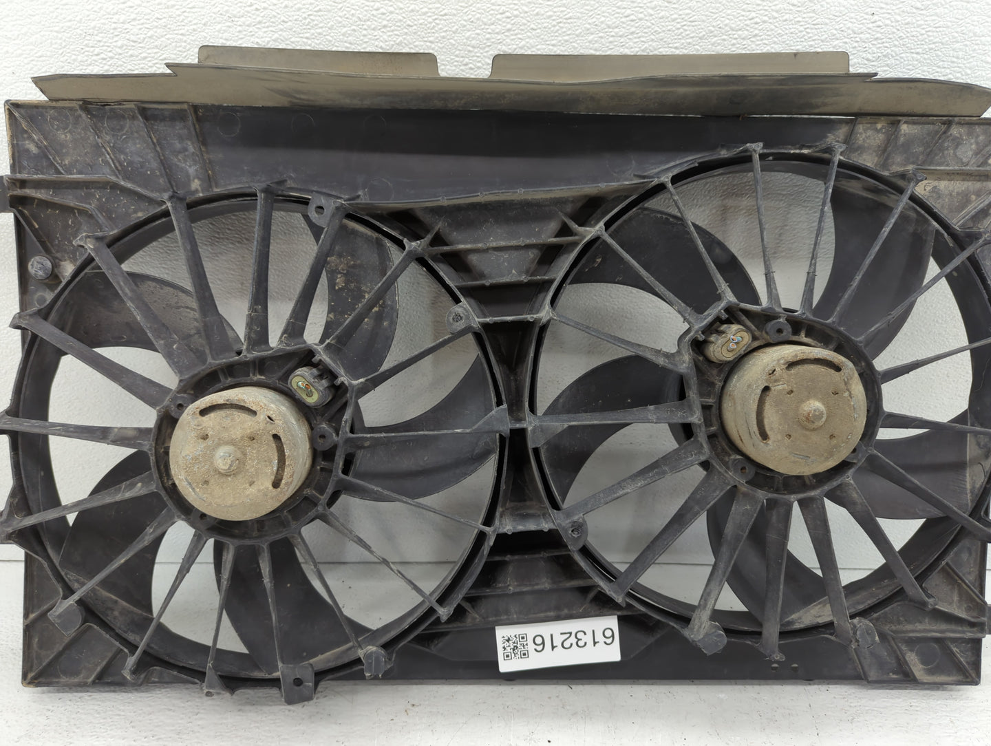 2007-2017 Jeep Compass Left Radiator Fan Motor Assembly - Oemusedautoparts1.com