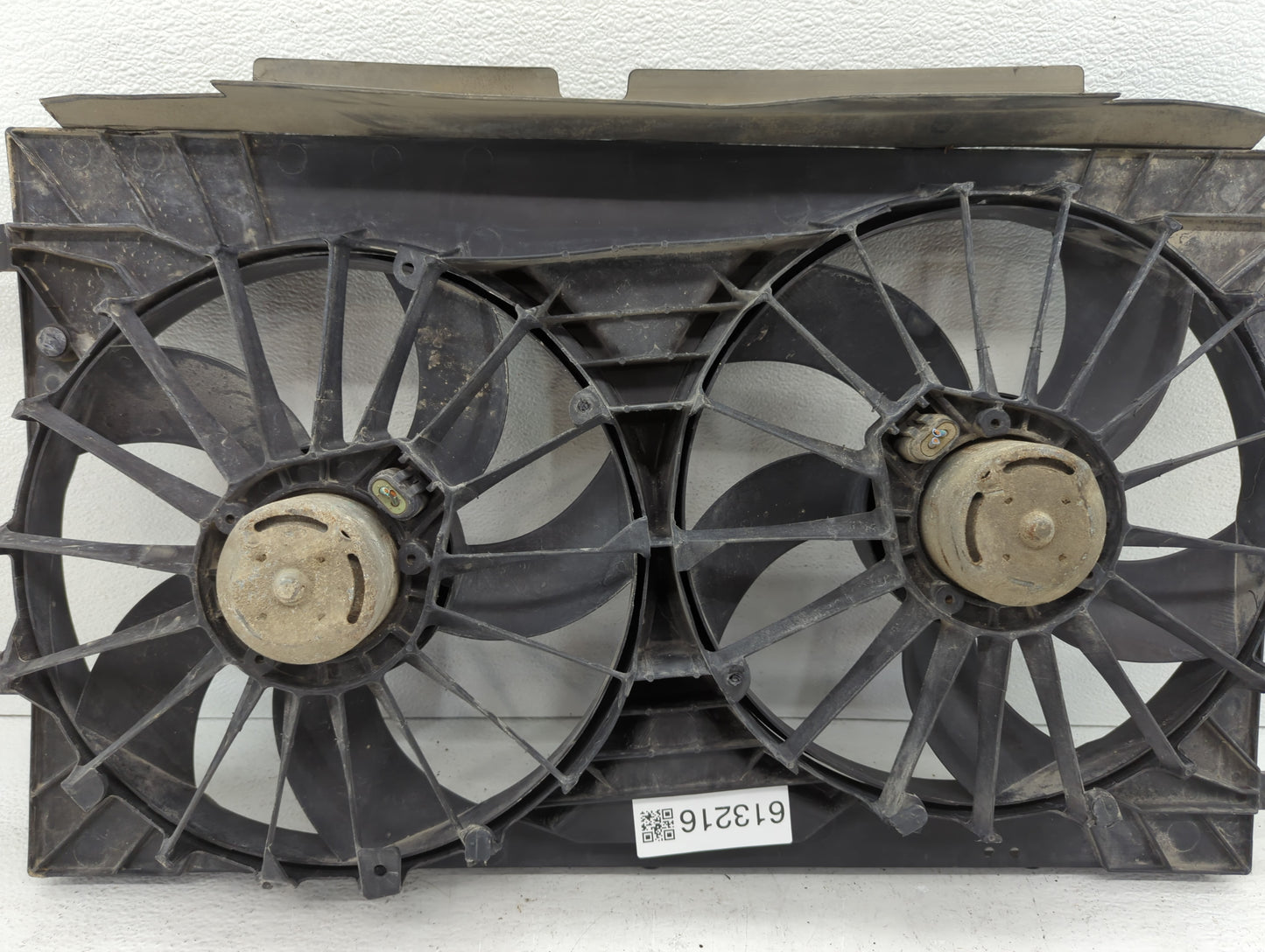 2007-2017 Jeep Compass Left Radiator Fan Motor Assembly - Oemusedautoparts1.com