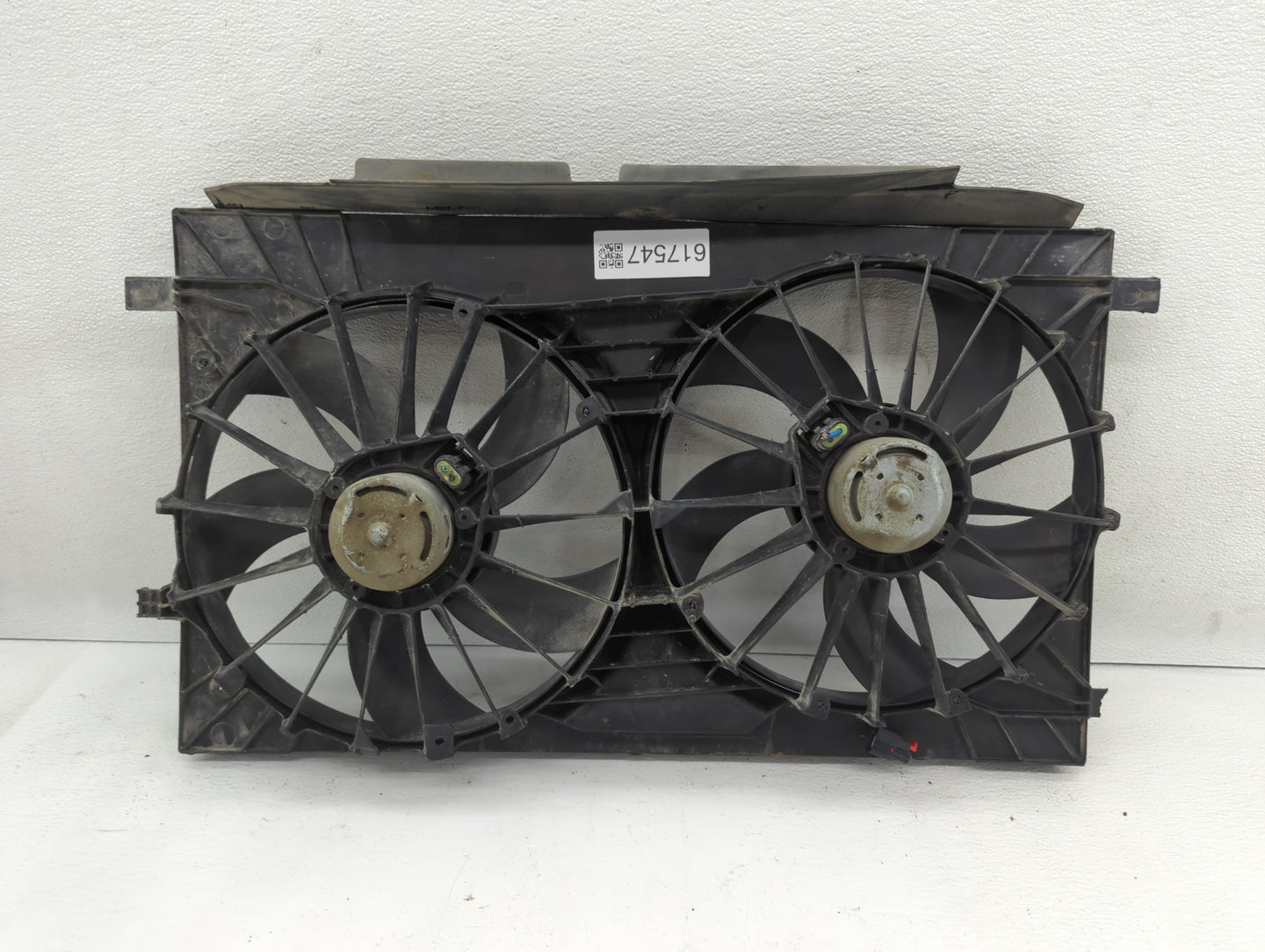2007-2017 Jeep Compass Left Radiator Fan Motor Assembly - Oemusedautoparts1.com