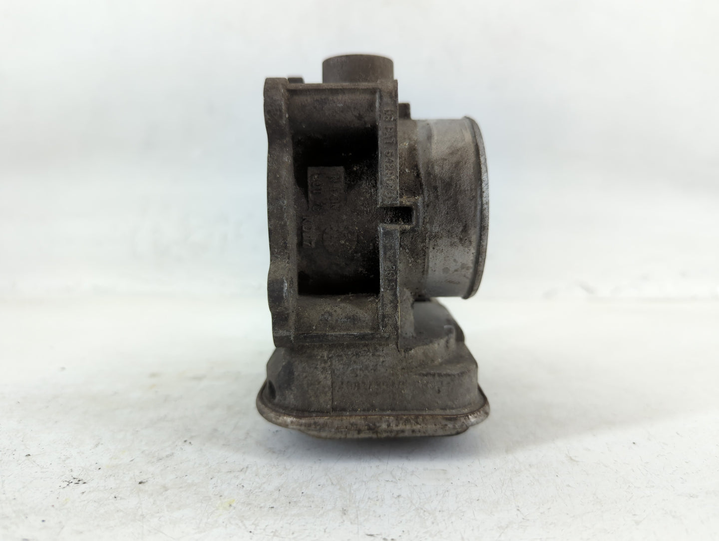 2012 Jeep Compass Throttle Body P/N:04891735AC Fits Fits 2007 2008 2009 2010 2011 2013 2014 2015 2016 2017 2018 OEM Used Aut