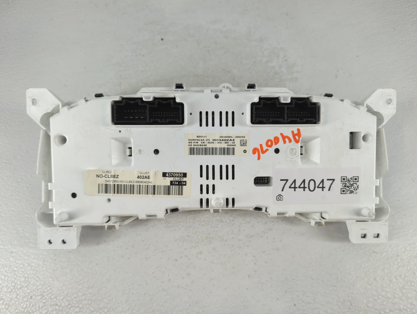 2011-2013 Jeep Compass Instrument Cluster Speedometer Gauges P/N:CR-0035-304-M0-CE 68080402AE Fits Fits 2011 2012 2013 OEM U