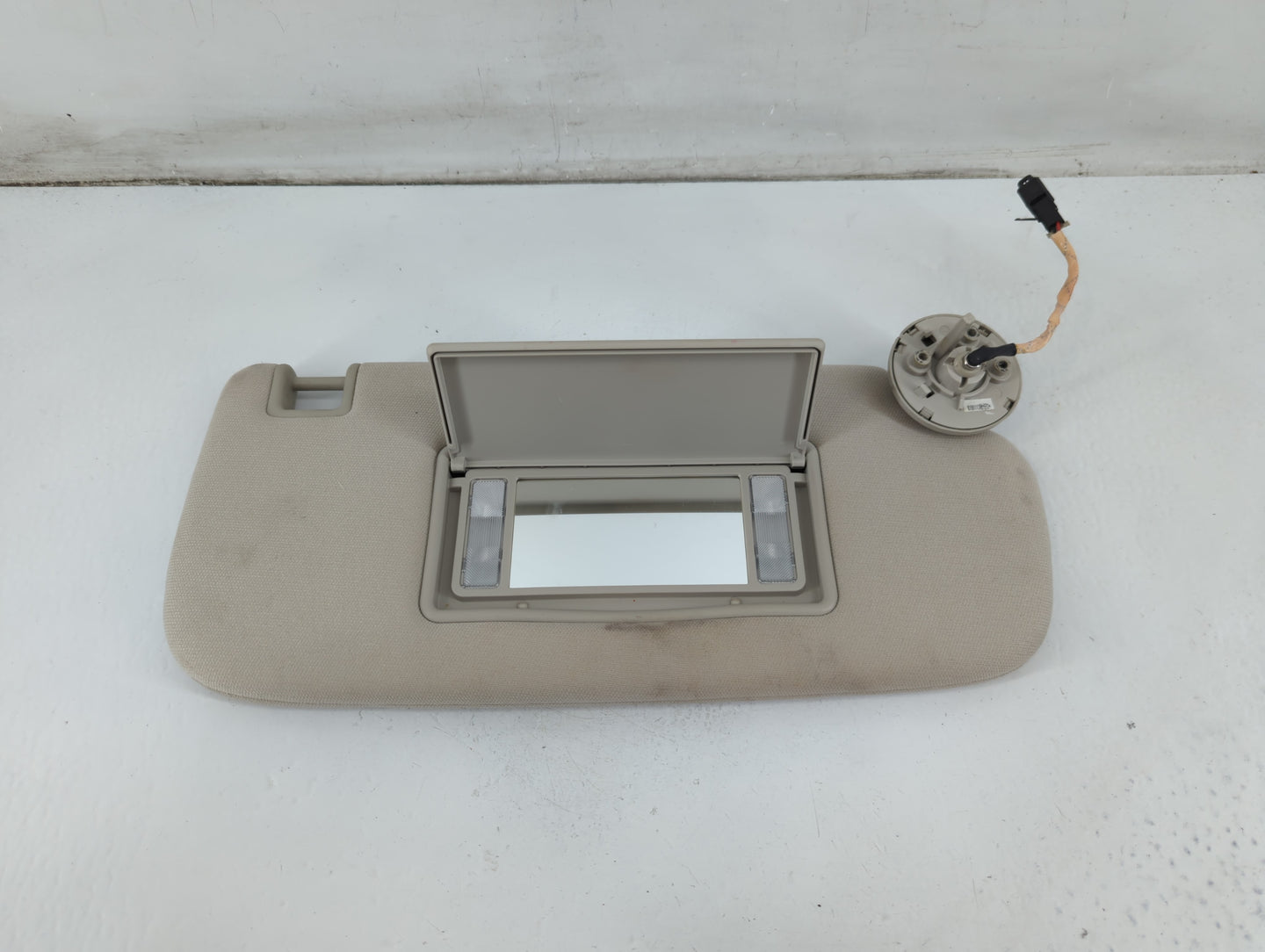 2011-2013 Jeep Grand Cherokee Sun Visor Shade Replacement Passenger Right Mirror Fits OEM Used Auto Parts - Oemusedautoparts