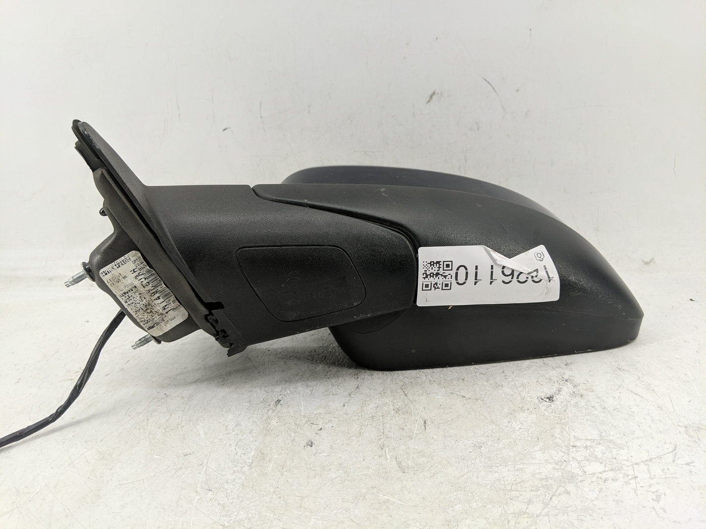 2011-2018 Jeep Grand Cherokee Driver Left Side View Manual Door Mirror - Oemusedautoparts1.com