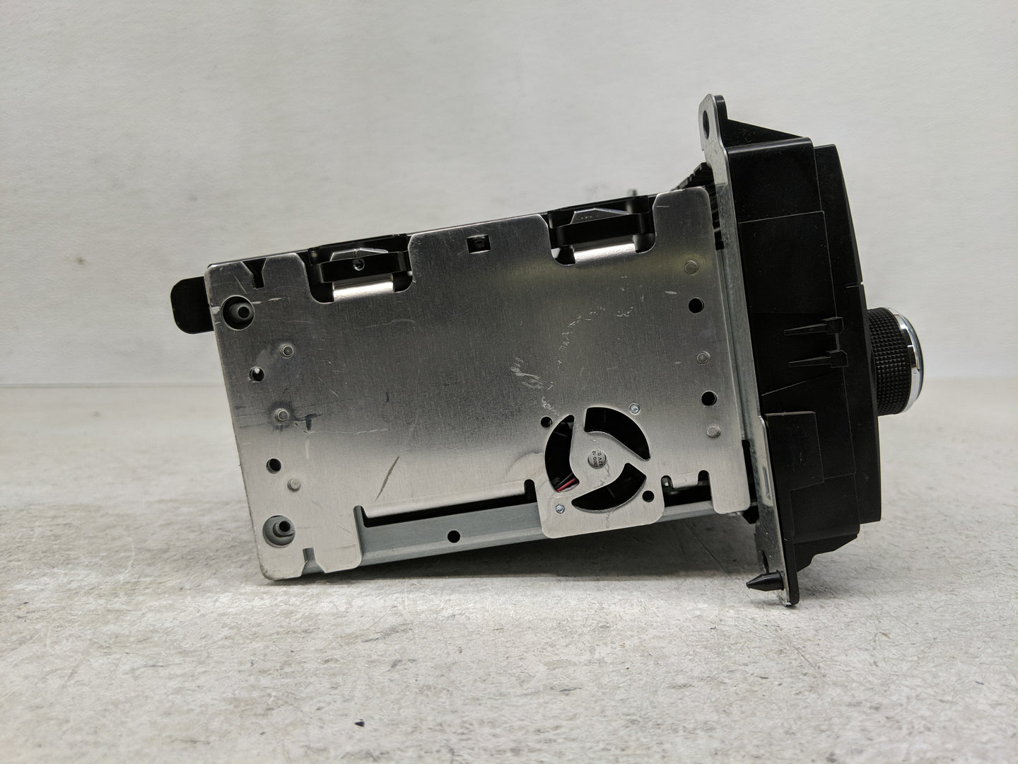 2012 Jeep Grand Cherokee Radio AM FM Cd Player Receiver Replacement P/N:P05091165AA Fits OEM Used Auto Parts - Oemusedautopa