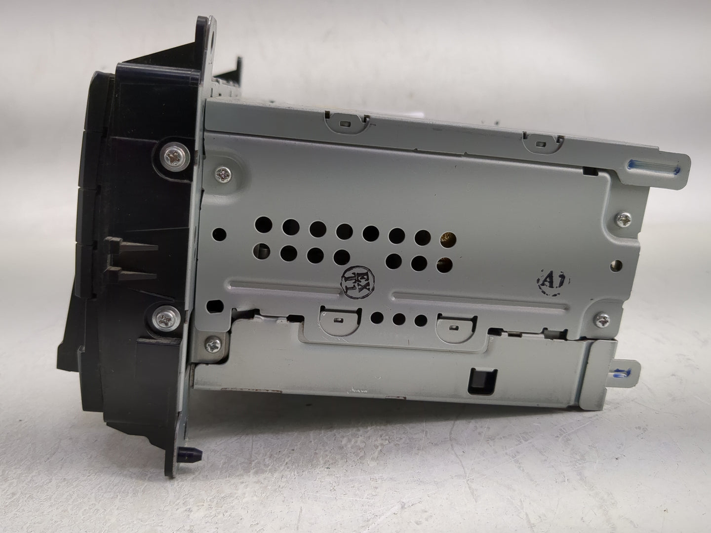 2012 Jeep Grand Cherokee Radio AM FM Cd Player Receiver Replacement P/N:05091188AD Fits OEM Used Auto Parts - Oemusedautopar