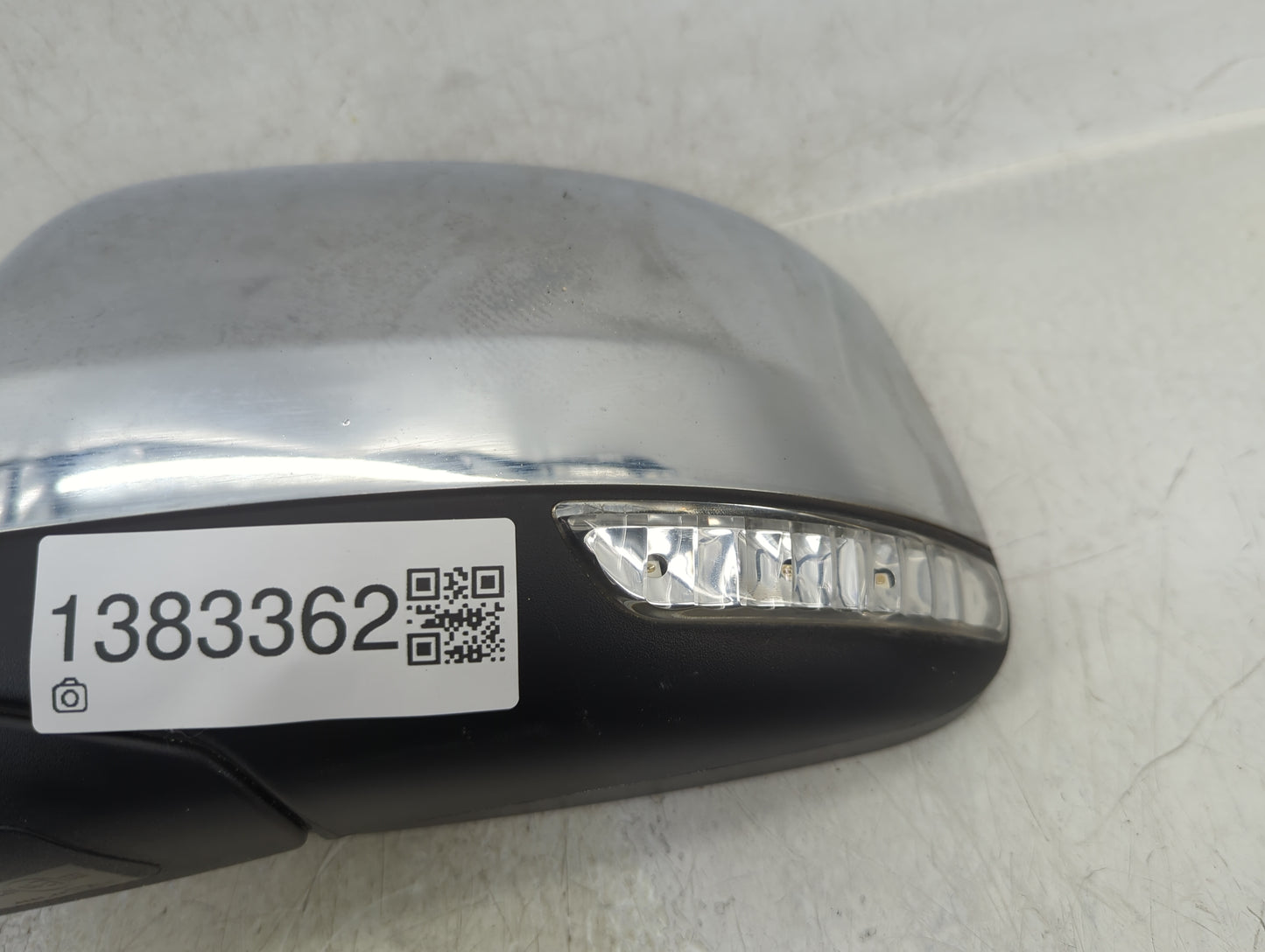 2011-2018 Jeep Grand Cherokee Driver Side View Mirror - Left Door Mirror OEM Used - Oemusedautoparts1.com
