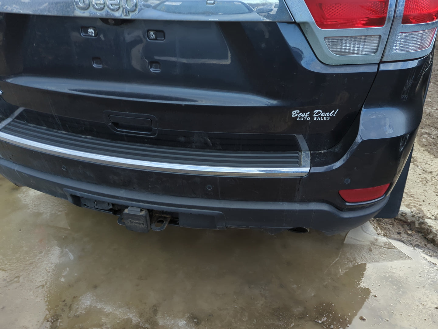 2011-2013 Jeep Grand Cherokee Rear Bumper Assembly Oem - Oemusedautoparts1.com