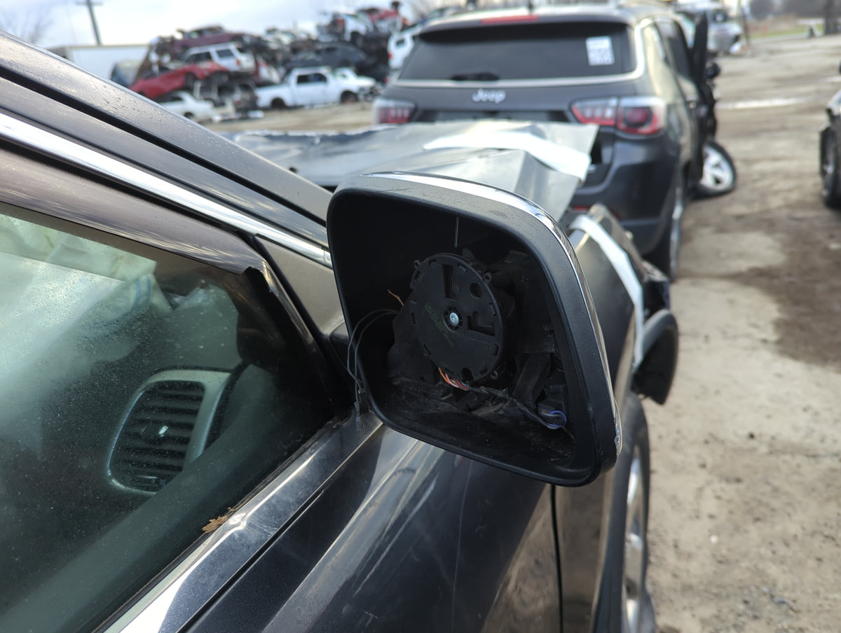 2011-2018 Jeep Grand Cherokee Passenger Side View Mirror - Right Door Mirror OEM Used - Oemusedautoparts1.com