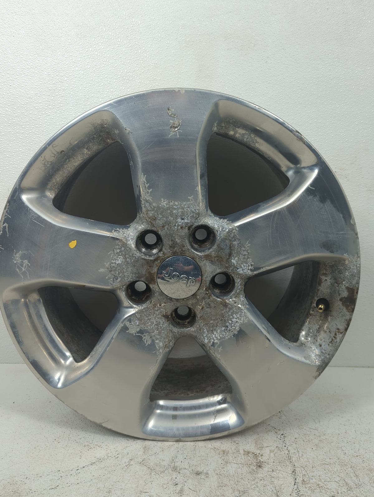 2011-2013 Jeep Grand Cherokee Oem Wheel Rim 1400404 - Oemusedautoparts1.com