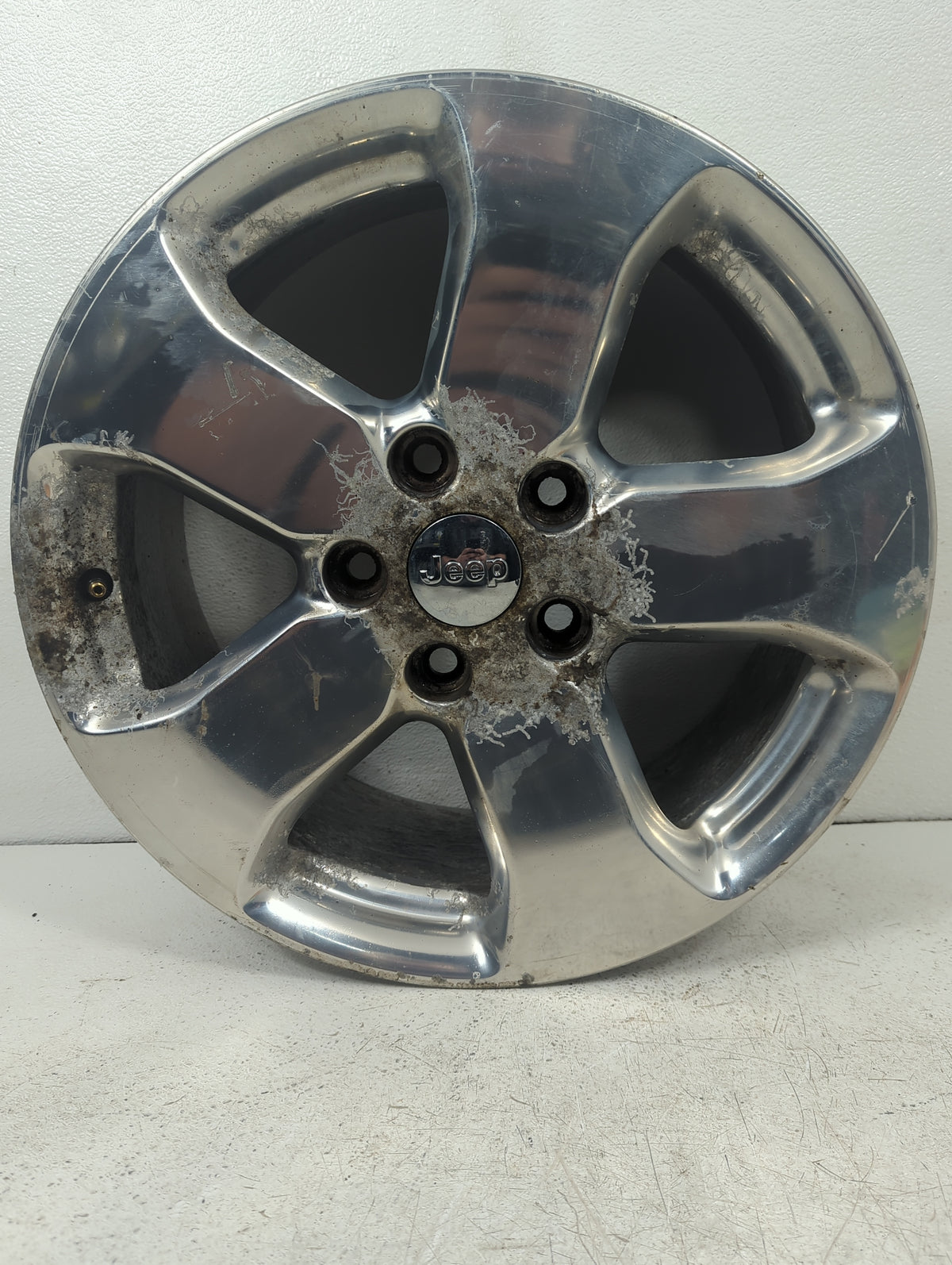 2011-2013 Jeep Grand Cherokee Oem Wheel Rim 1400407 - Oemusedautoparts1.com