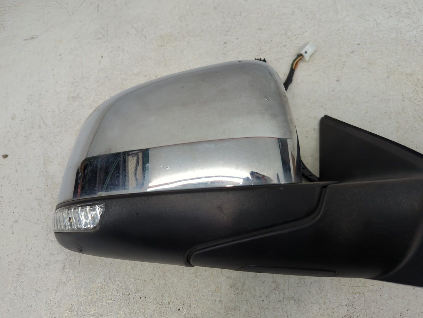 2011-2018 Jeep Grand Cherokee Passenger Side View Mirror - Right Door Mirror OEM Used - Oemusedautoparts1.com