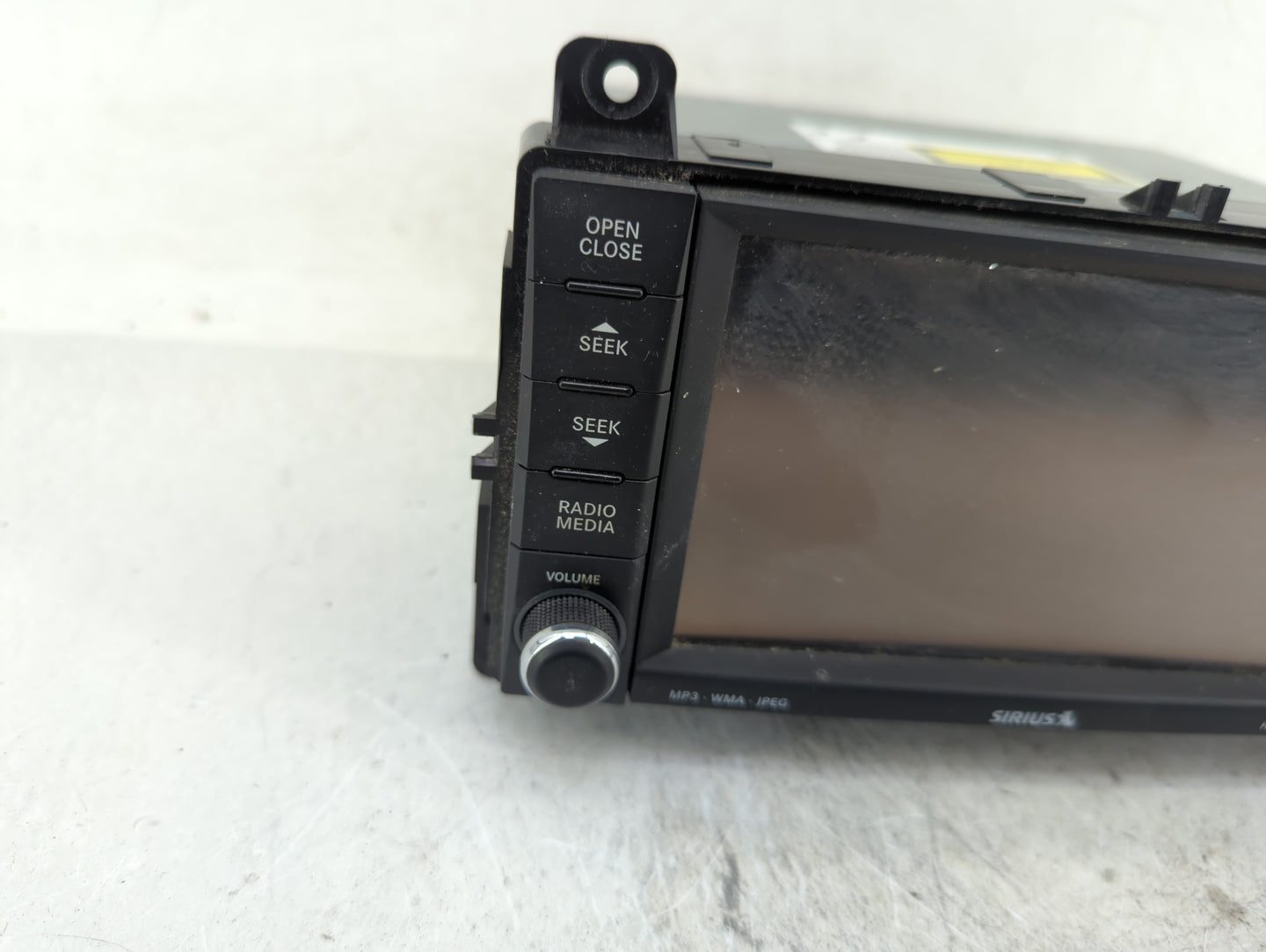 2012 Jeep Grand Cherokee Radio AM FM Cd Player Receiver Replacement P/N:P68089010AD Fits OEM Used Auto Parts - Oemusedautopa