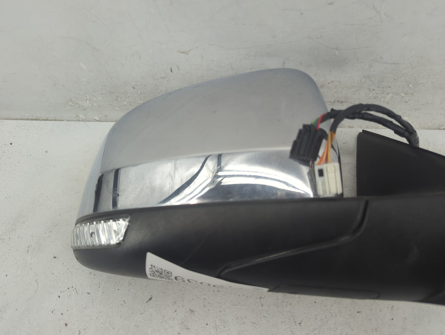 2011-2018 Jeep Grand Cherokee Passenger Side View Mirror - Right Door Mirror OEM Used - Oemusedautoparts1.com