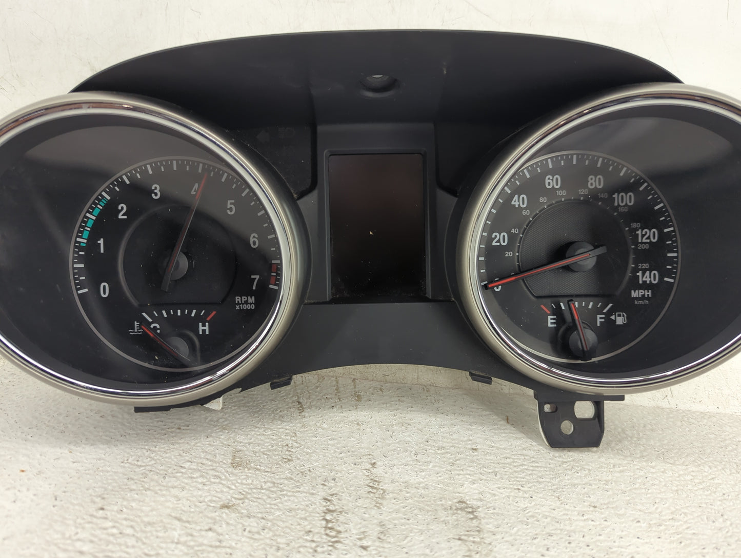 2012 Jeep Grand Cherokee Instrument Cluster Speedometer Gauges P/N:56046667AC CR-0039-502-M0-CC Fits OEM Used Auto Parts - O