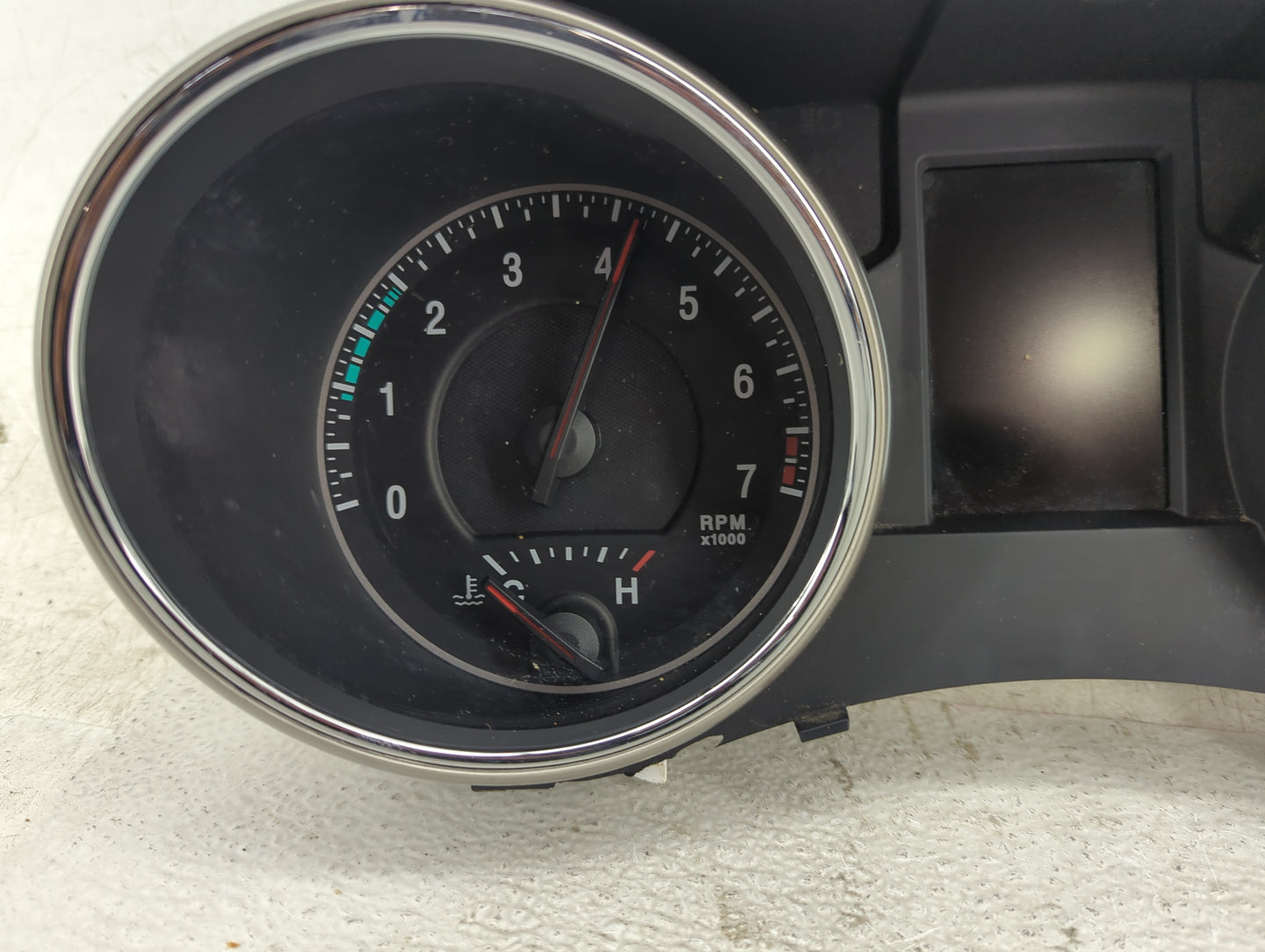 2012 Jeep Grand Cherokee Instrument Cluster Speedometer Gauges P/N:56046667AC CR-0039-502-M0-CC Fits OEM Used Auto Parts - O