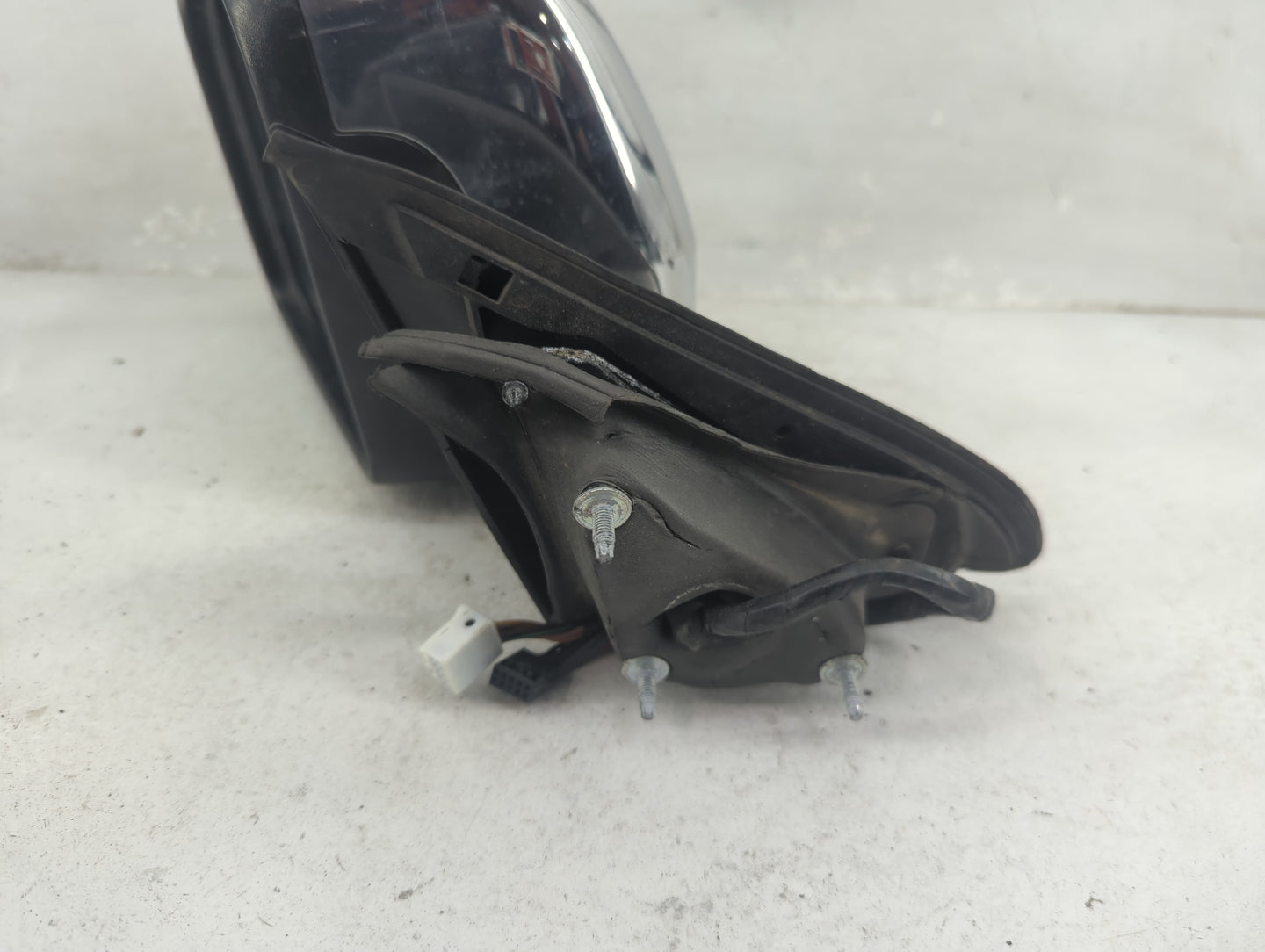 2011-2018 Jeep Grand Cherokee Driver Side View Mirror - Left Door Mirror OEM Used - Oemusedautoparts1.com