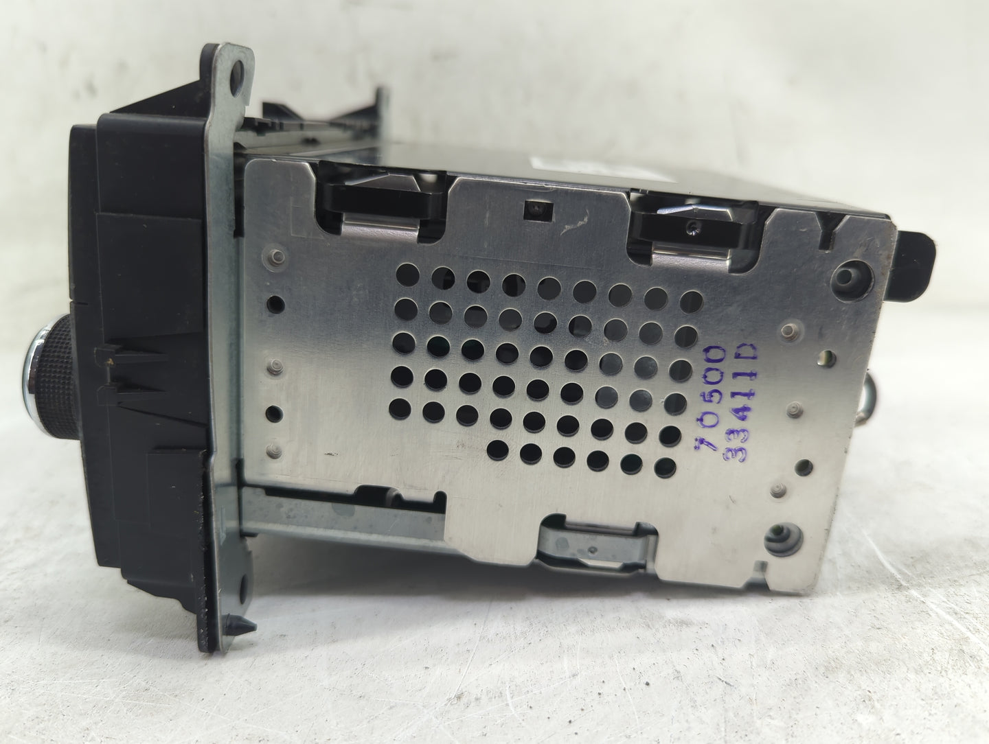 2012 Jeep Grand Cherokee Radio AM FM Cd Player Receiver Replacement P/N:P05091193AB UH30VZ Fits OEM Used Auto Parts - Oemuse