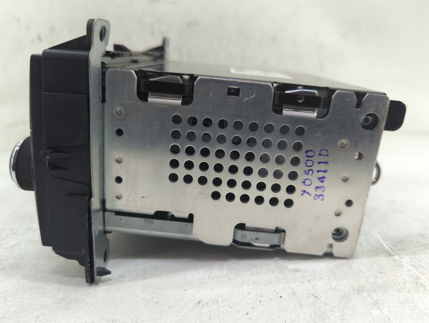 2012 Jeep Grand Cherokee Radio AM FM Cd Player Receiver Replacement P/N:P05091193AB UH30VZ Fits OEM Used Auto Parts - Oemuse